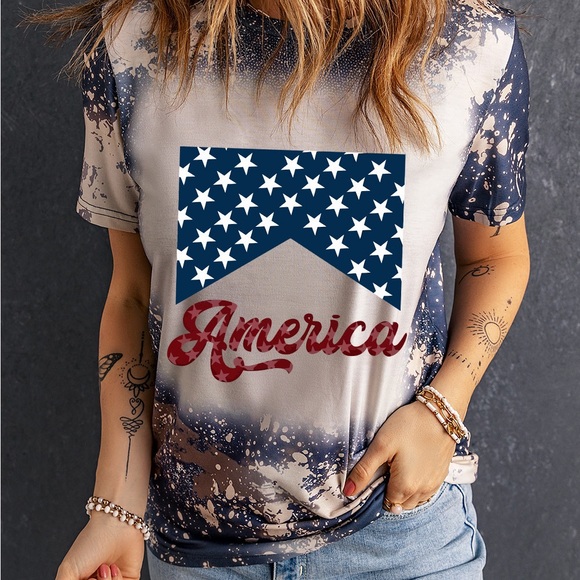 AMERICA Round Neck Short Sleeve T-Shirt - Picture 1 of 3